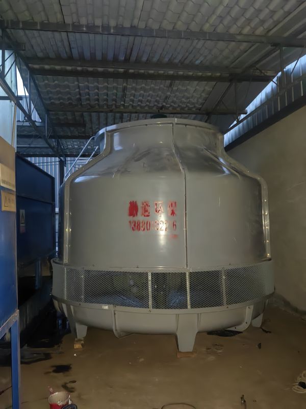 重庆1<strong>200t玻璃钢冷却塔</strong>
